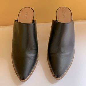 NWOT - 👠 MULES💃🏽